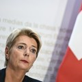 Premijerka Keler-Suter: Švajcarke kompanije će moći da koriste skraćeno radno vreme do 24 meseca