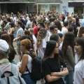 „Koliko god pokušavali da urušite prosvetu, pokazala se snaga našeg otpora prema tiraniji“: Studenti u blokadi podržali…