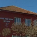 Mladić fizički napao učenicu ispred srednje škole u Čačku