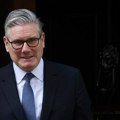 Britanija: dve ministarke podnele ostavke, raste pritisak na Starmera da ode