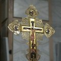 Srpska pravoslavna crkva proslavlja Petrovdan: kraj posta, paljenje baklji od kore divlje trešnje ili breze