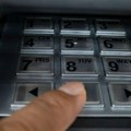 Pao haker bankomata: Zaustavljen na naplatnoj rampi - pokušao da isprazni do kraja bankomat