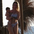 Milica Veličković podelila sliku sa ćerkom barbarom: "Kad si mama i tata, to obično izgleda ovako", javno udarila na Terzu