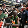 Kenijac Kipčoge pobednik maratona u Melburnu