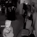 Maloletnik provalio u novosadsku agenciju za nekretnine, sve snimljeno kamerom