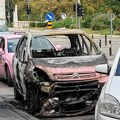 Izgorelo vozilo Pink taksija (VIDEO)