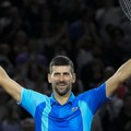 Novak pobedio i ostao prvi do kraja godine – polomljeni reketi, nervoza i na kraju istorija u Torinu