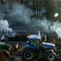 Protest poljoprivrednika nastavlja se širom Francuske, najavljena blokada Pariza traktorima
