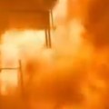 Gori Američka vojna baza! Objavljen snimak raketiranja u Siriji (video)