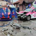 Karambol u centru Čačka: Žestok sudar nekoliko vozila na raskrsnici, tri osobe povređene (FOTO)