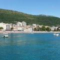 Troje srpskih državljana, među kojima i dete, spaseni na moru u Crnoj Gori
