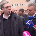 Vučić obilazi uslužni cetar za legalizaciju objekata u Gadžinom Hanu
