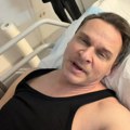 "U toku operacije uklonjeni su problemi..." Čuveni glumac se oglasio iz bolnice: "Kad imaš preko 50 godina, ovo je…
