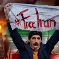 Iranskim demonstrantima masovno stigle misteriozne poruke