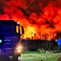Prve slike stravičnog požara kod Beočina, gori deset hektara: Vatrogasci se dva sata bore sa stihijom