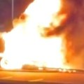 Zapalila se cisterna sa 36.000 litara benzina, pogledajte snimak horora: Posle sudara oborio dalekovod, usledio pakao! Vozač…