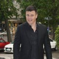 "Ne znamo zašto je krije, to su lepe stvari": Komšije Vuka Kostića progovorile o njegovoj ženi i tajnom venčanju