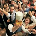 Rekord koji će teško biti oboren: 7,4 miliona ljudi stiglo na Oktoberfest, popili 6,7 miliona litara piva