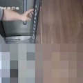 "To mu je fetiš, da ga gledaju komšije" Užasna scena na Novom Beogradu, kamera snimila muškarca kako se dira u liftu