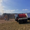 Izgorelo 3 hektara šume Veliki požar kod Ljubovije, jak vetar i nepristupačan teren ometali vatrogasce u gašenju (foto)