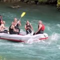 Majstor košarke a sada i raftinga: Nikola Jokić još uvek uživa na Tari! (video)