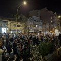 NAPAD NA JEDNOG JE NAPAD NA SVE: Kragujevčani PROTESTOVALI zbog napada na kolege u Novom Sadu (FOTO)