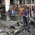 U padu aviona na školu u Bangladešu poginulo 27 osoba