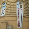 SKC u blokadi objavio: Policija u pratnji uprave i novinara Informera izvršila raciju Oslobođenog SKC-a FOTO