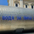 Zbog vrućina i u Kragujevcu cisterna sa vodom na Trgu vojvode Putnika