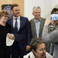 Siniša Mali sa penzionerima: Prosečna penzija za decembar iznosiće čak 485 evra