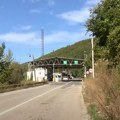 Kosovska policija na Brnjaku oduzela i pocepala zastavu srpskom pevačkom udruženju