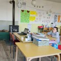 Marija u školi nema nijednog drugara! Jedini je đak u selu u Srbiji: Evo šta su smislili da bi imala društvo