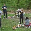 Kako Beograđani obeležavaju Praznik rada na Košutnjaku VIDEO