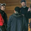 (Paparaco) Zdravko Čolić u nesvakidašnjem izdanju: Stavio kačket na glavu i zakamuflirao se, a evo gde smo ga uhvatili