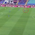 (ВИДЕО) Куд, голмане?! Страшан кикс у бугарском дерију