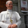 Papa Lav XIV operisan zbog adenokarcinoma pluća, odstranjen mu donji režanj desnog plućnog krila