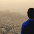 Arina se guši u prašini iz Sahare: U grčkoj prestonici zabeležena rekordna temperatura za mart, očekuje se i mutna kiše…