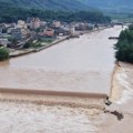 Strašna poplava u Kini u velikoj vodi nestalo 11 ljudi (video)