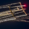 Rat - dan 828: Pokrenut napad dronovima, oko 20 njih kruži; Uočeni i avioni VIDEO