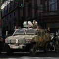 Vojska i oklopna vozila počinju da se povlače iz Predsedničke palate Bolivije posle pokušaja puča