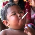 Sa 2 godine pušio 40 cigareta dnevno, prejedao se i pio 3 litre mleka: Bio je na korak od smrti, a onda je doživeo…