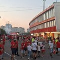 Sve se crveni (i beli) ka marakani: Reke navijača krenule na Zvezda - Leh