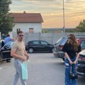 Pevač sa sinom od godinu dana pravi domaći džem: Podelio snimak iz kuhinje, zbog malog Stefana se usijale mreže (Video)