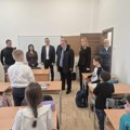 Deci sada obezbeđeni najsavremeniji uslovi za vaspitanje i obrazovanje: Ministar Stanković obišao renovirani vrtić i istureno…