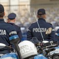 Sedmoro povređeno kada je vozač naleteo na prolaznike u Modeni