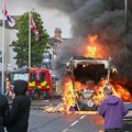 Haos u Belfastu posle napada nožem: Ilon Mask poziva ljude da izađu na ulice i protestuju protiv imigracije! (foto)
