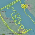 Pilot „ispisao” nesvakidašnju poruku u vazduhu, umesto kazne dobio slobodan dan