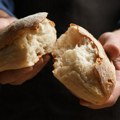 Poskupljuje li hleb? Ratovi i suša prete novim rastom cena hrane