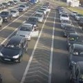 Gužve na granici i ovog jutra! Čeka se i po pola sata, a evo i na kojim graničnim prelazima