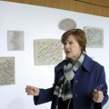 U nebu se ogleda i ljudska drama: Sa vajarkom i profesorkom Gordanom Kaljalović Odanović na njenoj izložbi u Muzeju…